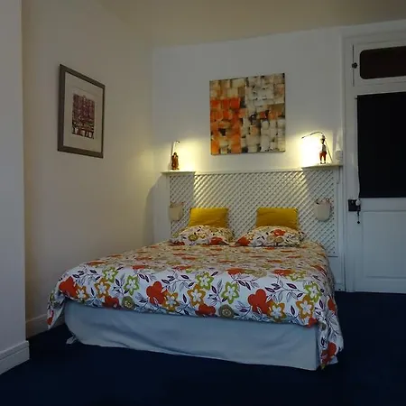 Chambres D'Hotes Les Capucins Bergues Exterior photo